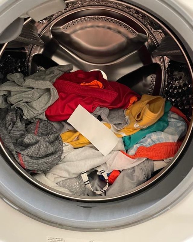 A customer's photo of HeySunday laundry sheets at home