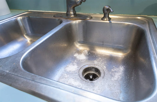 How to Easily Clean Your Kitchen Sink
