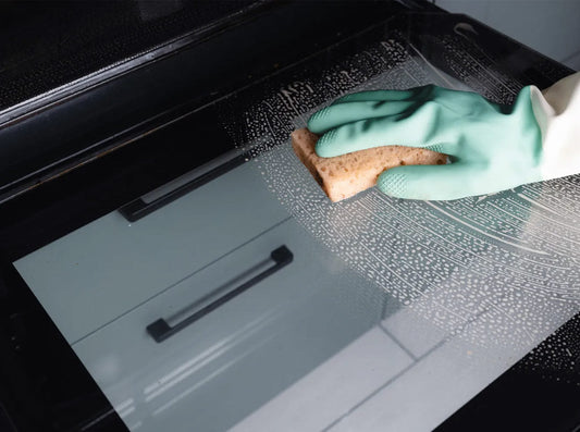 How to Clean Your Oven Door: 4 Easy Methods for Sparkling Results