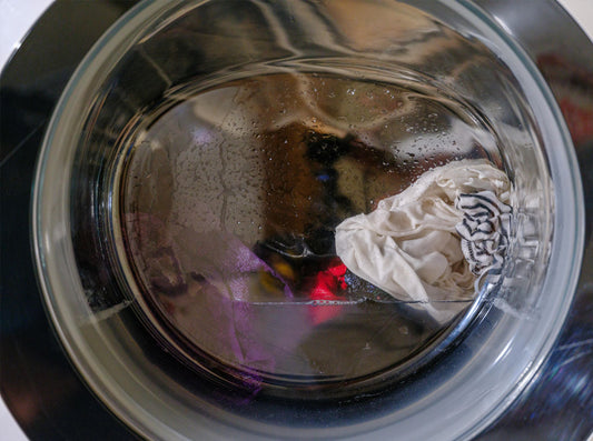 How Long Can Wet Clothes Sit in the Washer Before Needing to Rewash?